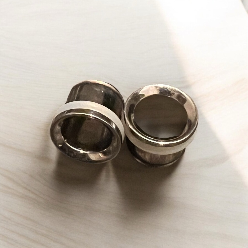 Anatometal Titanium Single Flare Standard Eyelet (unisex)